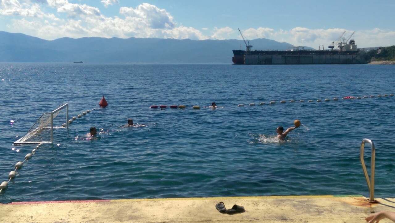 Postavljeno igralište u Kostreni, uskoro i škola vaterpola