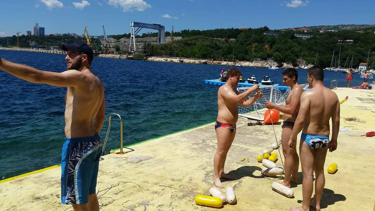 Postavljeno igralište u Kostreni, uskoro i škola vaterpola
